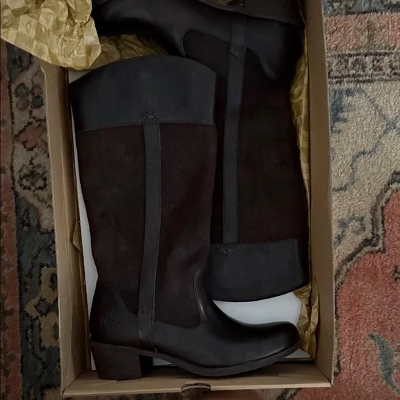 UGG Black and Brown Women's Boots - Picture 2 of 4